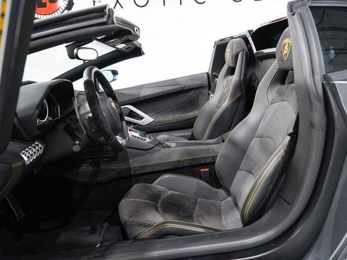 Used 2014 Lamborghini Aventador LP 700-4 image 10
