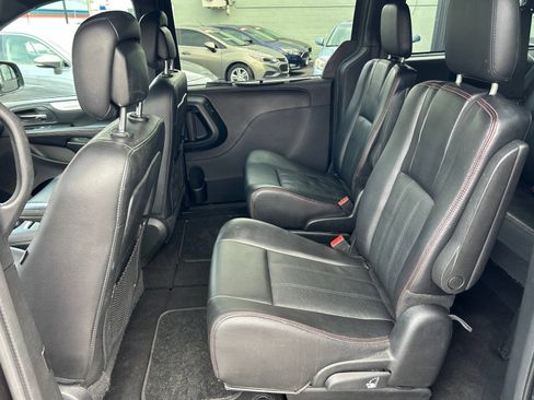 Used 2019 Dodge Grand Caravan GT FWD image 14