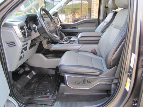 Used 2022 Ford F150 Lariat w/ FX4 Off-Road Package image 13