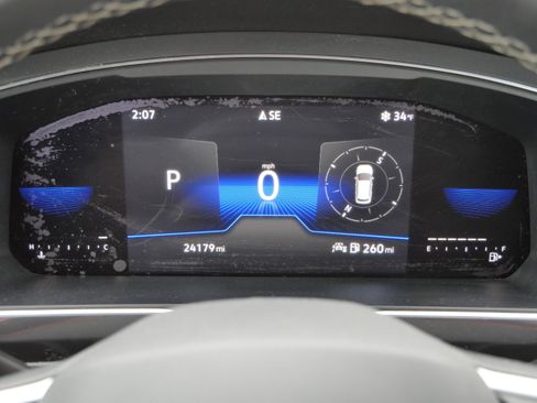 Certified 2023 Volkswagen Tiguan SE R-Line image 22