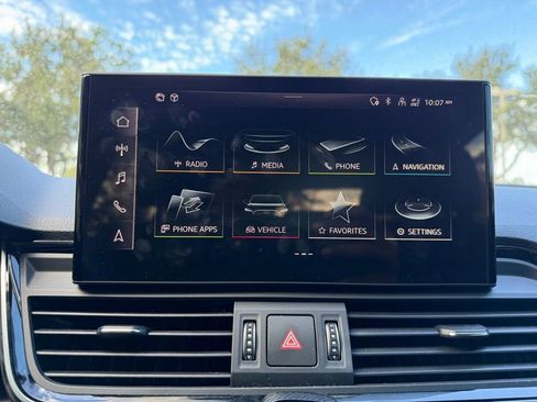 Used 2023 Audi Q5 2.0T Premium w/ Convenience Package image 21