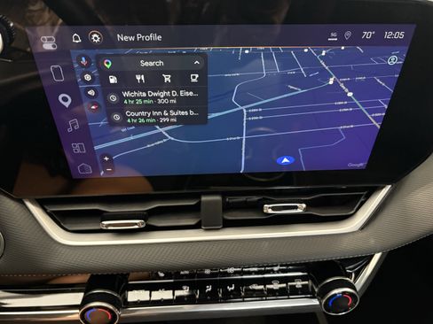 Used 2025 Chevrolet Equinox LT w/ Convenience Package II FWD image 13