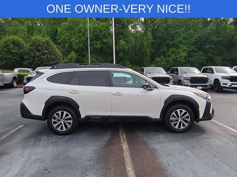 Used 2025 Subaru Outback Premium AWD/4WD image 6
