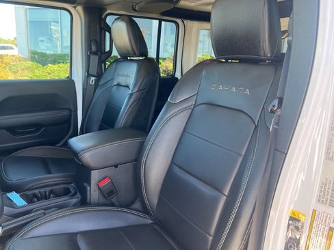 Used 2023 Jeep Wrangler Unlimited Sahara w/ Cold Weather Group image 13