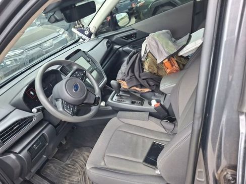 Used 2024 Subaru Crosstrek 2.0i image 2