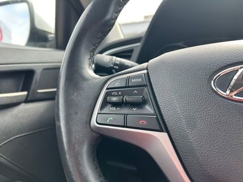 Used 2017 Hyundai Elantra Limited w/ Limited Tech Package 04 image 36