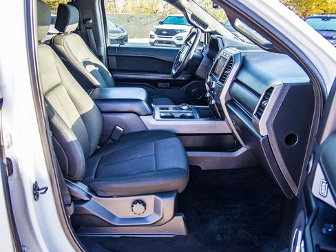 Used 2019 Ford Expedition Max XLT image 14