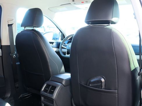 Used 2023 Volkswagen Taos SE image 28