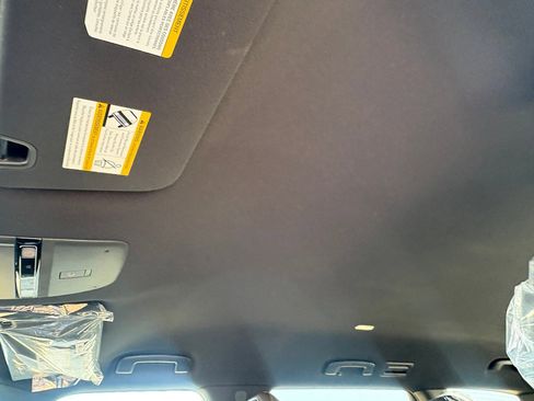 New 2026 Nissan Armada SL w/ Captain's Chari Seat Package image 19