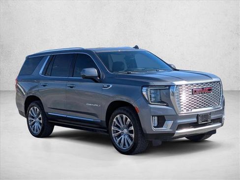 Certified 2022 GMC Yukon Denali w/ Denali Premium Package image 3