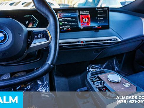 Used 2023 BMW iX xDrive50 w/ Premium Package image 35