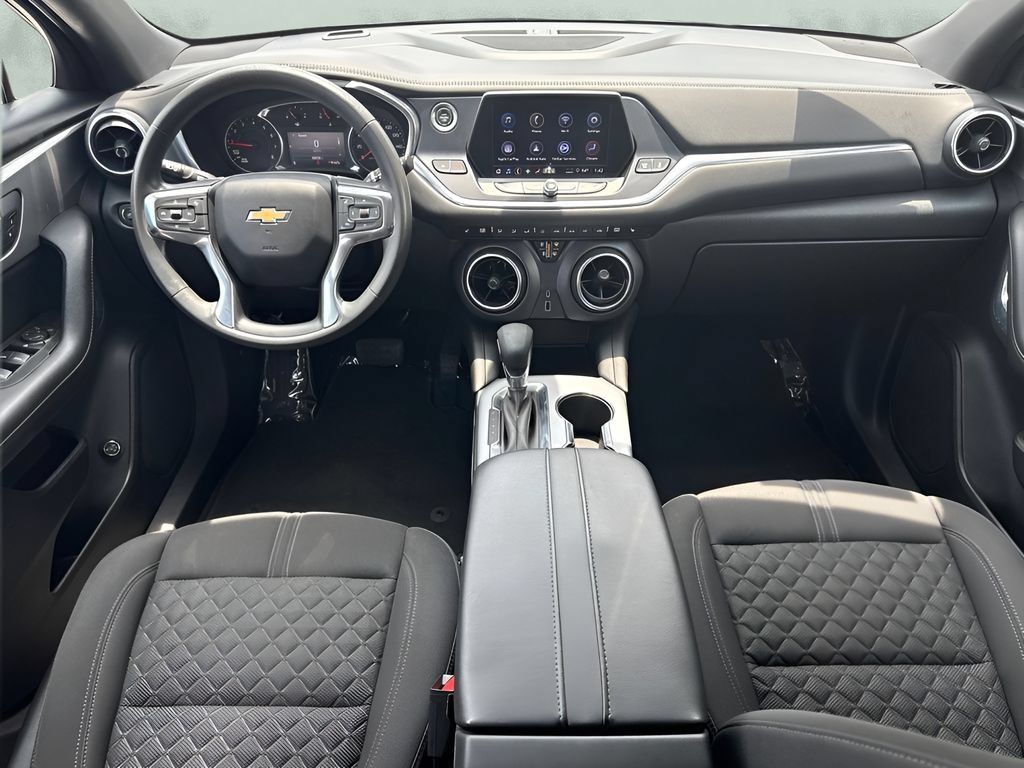 Used 2022 Chevrolet Blazer LT FWD image 28