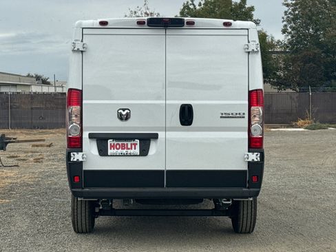 New 2026 RAM ProMaster 1500 w/ Quick Order Package 22G SLT image 4