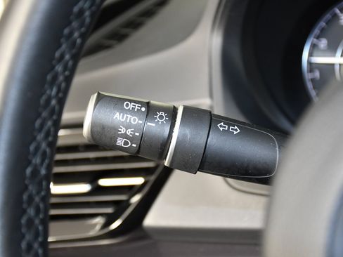 Used 2025 Acura RDX SH-AWD image 22