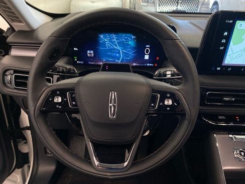 New 2026 Lincoln Aviator AWD image 18