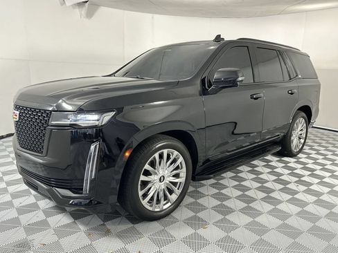 Used 2023 Cadillac Escalade Premium Luxury w/ Performance Package AWD/4WD image 4