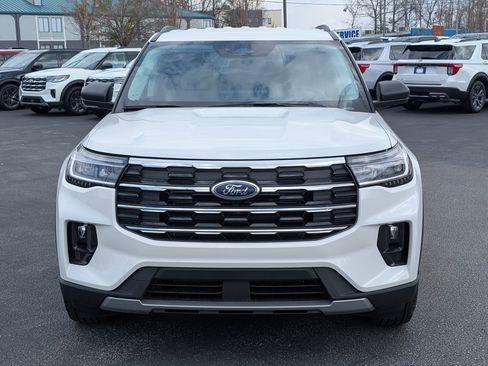 New 2026 Ford Explorer Active w/ Active Comfort Package image 3