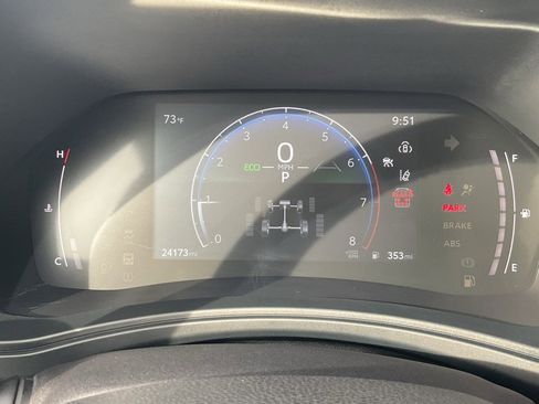 Used 2025 Toyota Grand Highlander AWD image 12