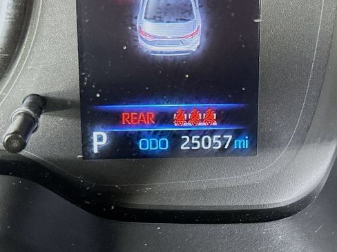 Used 2022 Toyota Corolla SE FWD image 31