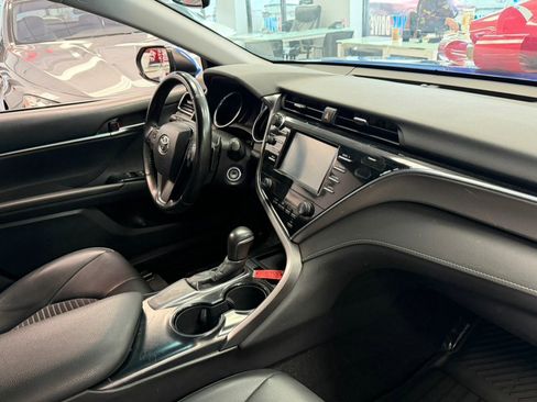 Used 2018 Toyota Camry SE FWD image 31