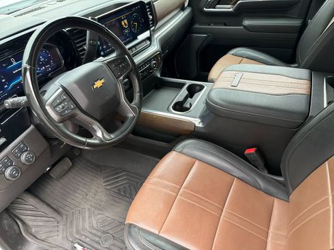 Used 2024 Chevrolet Silverado 2500 High Country w/ High Country Premium Package image 11
