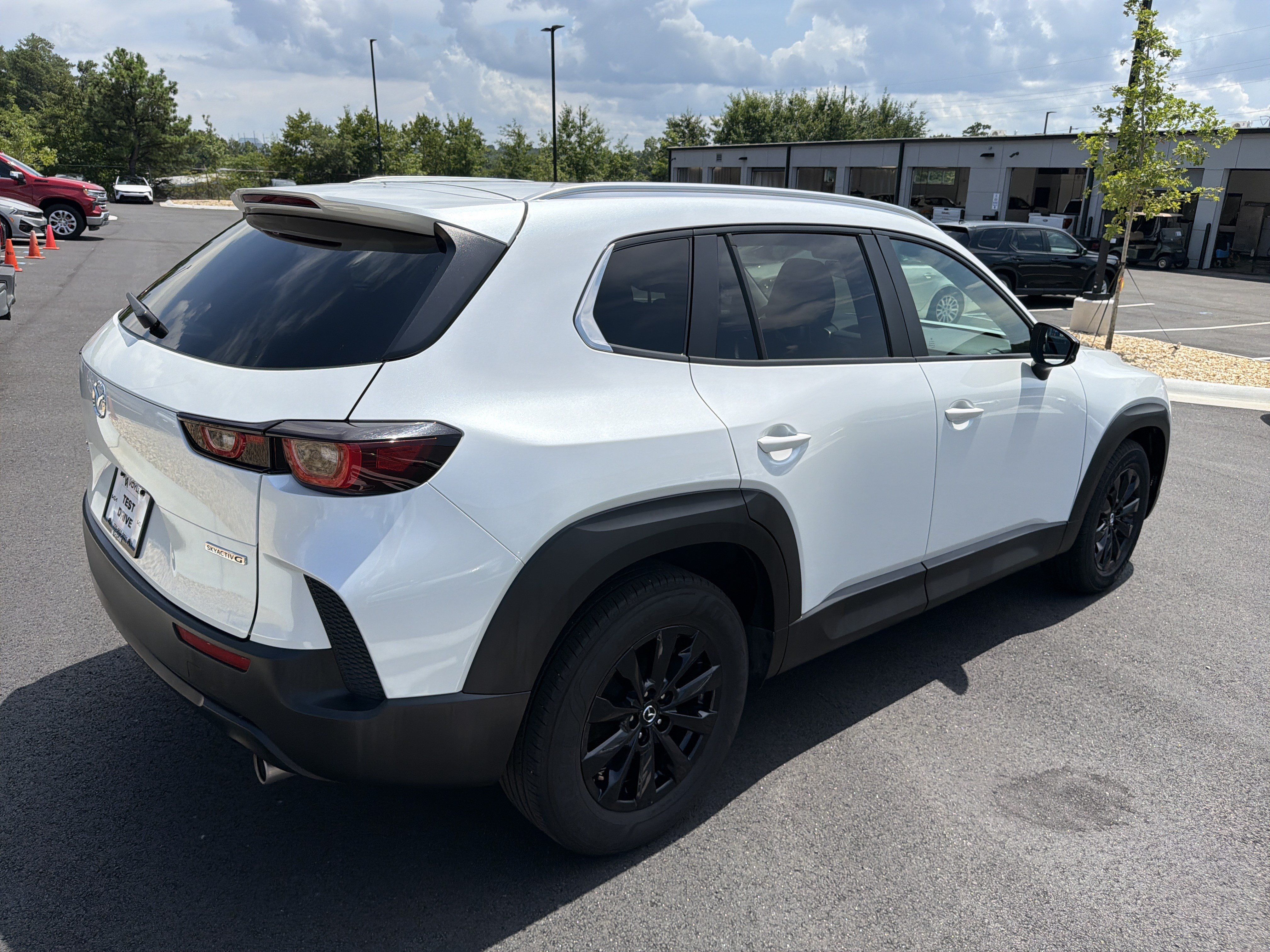 Used 2025 MAZDA CX-50 AWD 2.5 S w/ Preferred Package image 7