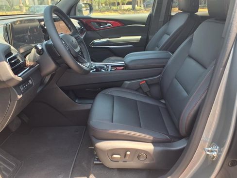 New 2026 Chevrolet Traverse Z71 image 6