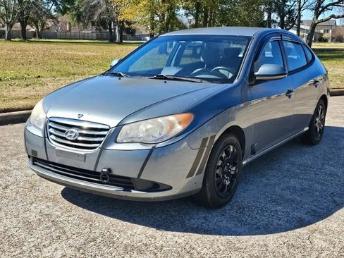 Used 2010 Hyundai Elantra Blue w/ Comfort Pkg 2 FWD image 2