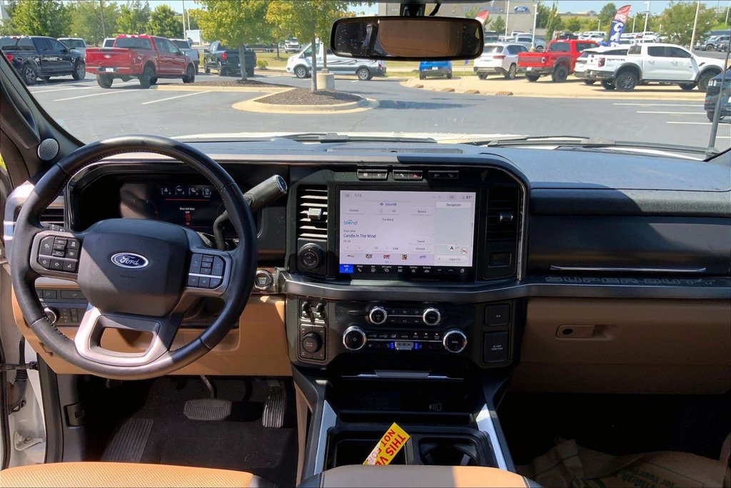 Used 2023 Ford F350 Lariat w/ Lariat Ultimate Package AWD/4WD image 10