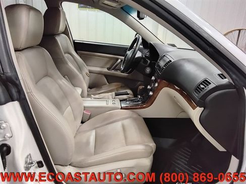 Used 2009 Subaru Outback 2.5i Limited AWD/4WD image 14