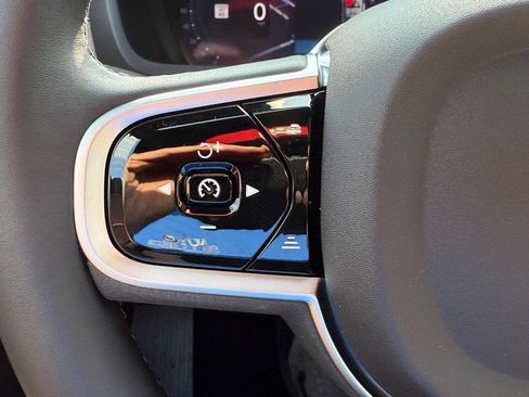 New 2026 Volvo XC90 B5 Core image 12