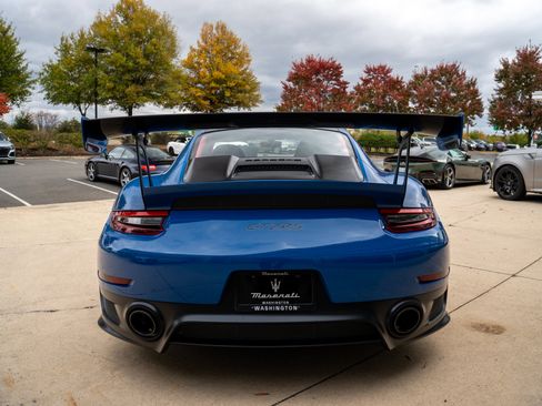 Used 2018 Porsche 911 GT2 RS image 4