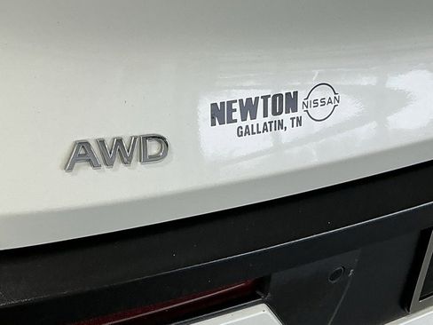 Used 2023 INFINITI QX60 Sensory w/ Vision Package image 4