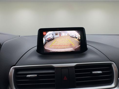 Used 2017 MAZDA MAZDA3 Sport image 16