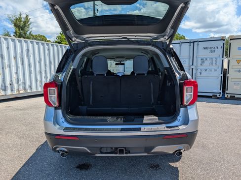 Certified 2022 Ford Explorer XLT w/ Equipment Group 202A AWD/4WD image 13