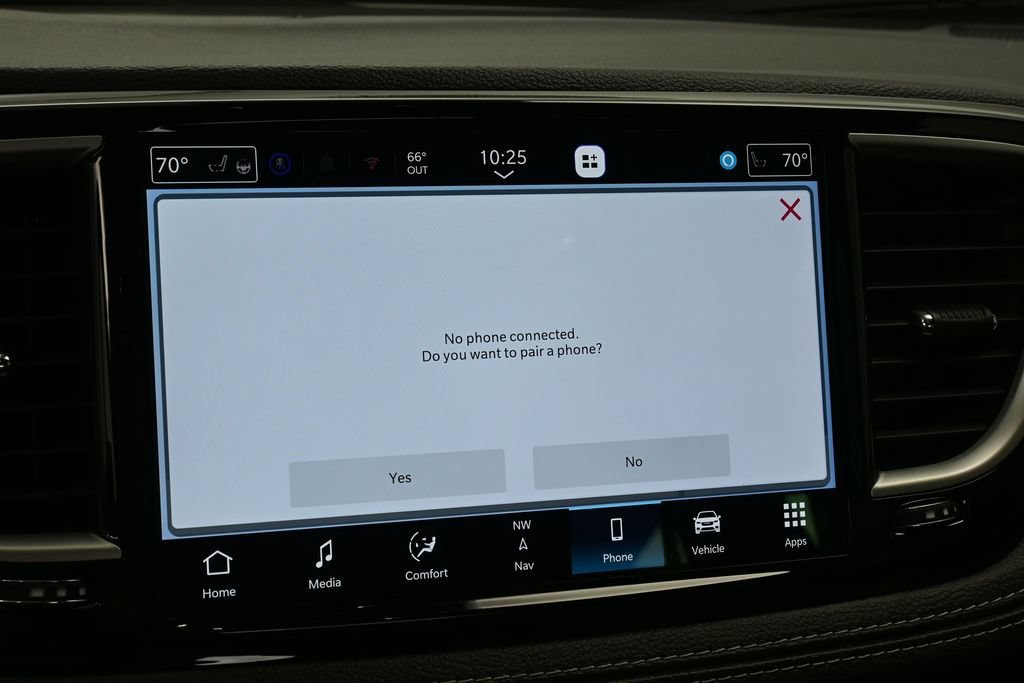New 2027 Chrysler Pacifica Select w/ Family Tech Group AWD/4WD image 21
