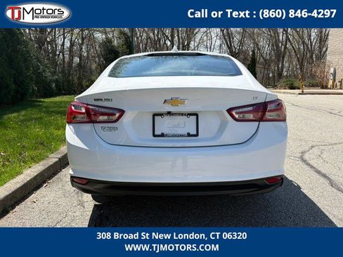 Used 2022 Chevrolet Malibu LT FWD image 9