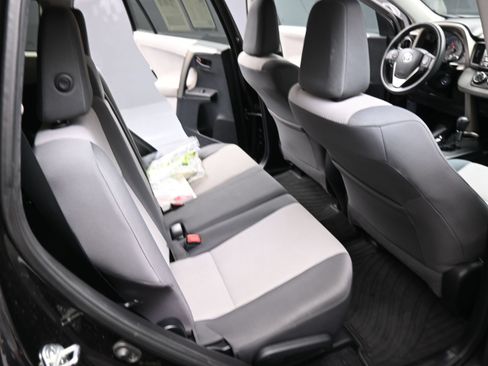 Used 2013 Toyota RAV4 LE AWD/4WD image 18