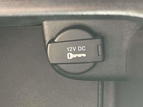 Used 2013 Jeep Grand Cherokee Overland w/ Advance Technology Group image 23