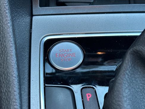 Used 2020 Volkswagen Passat 2.0T SE image 31