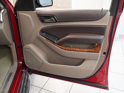Used 2015 Chevrolet Suburban LTZ AWD/4WD image 29