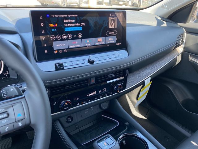 New 2026 Nissan Rogue Platinum AWD/4WD image 17
