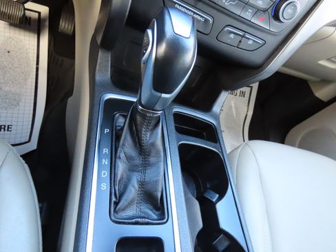 Used 2019 Ford Escape SEL image 30