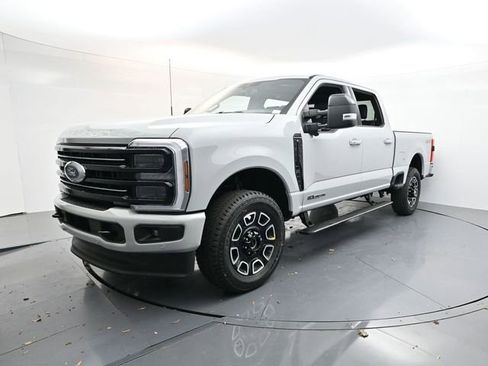 Used 2026 Ford F250 Platinum AWD/4WD image 3