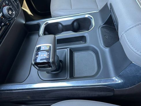 Used 2022 Chevrolet Silverado 1500 LTZ w/ LTZ Premium Package AWD/4WD image 42