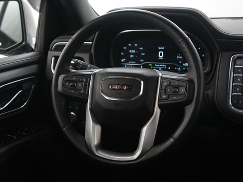 Used 2023 GMC Yukon XL SLT w/ SLT Premium Package image 17