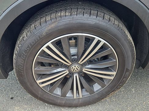 Used 2019 Volkswagen Tiguan SEL AWD/4WD image 8