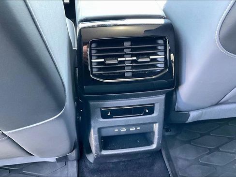 Used 2023 Volkswagen ID.4 Pro S Plus RWD image 8