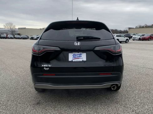 Used 2023 Honda HR-V Sport image 8
