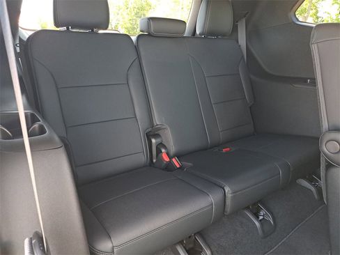 New 2026 Buick Enclave Preferred image 12